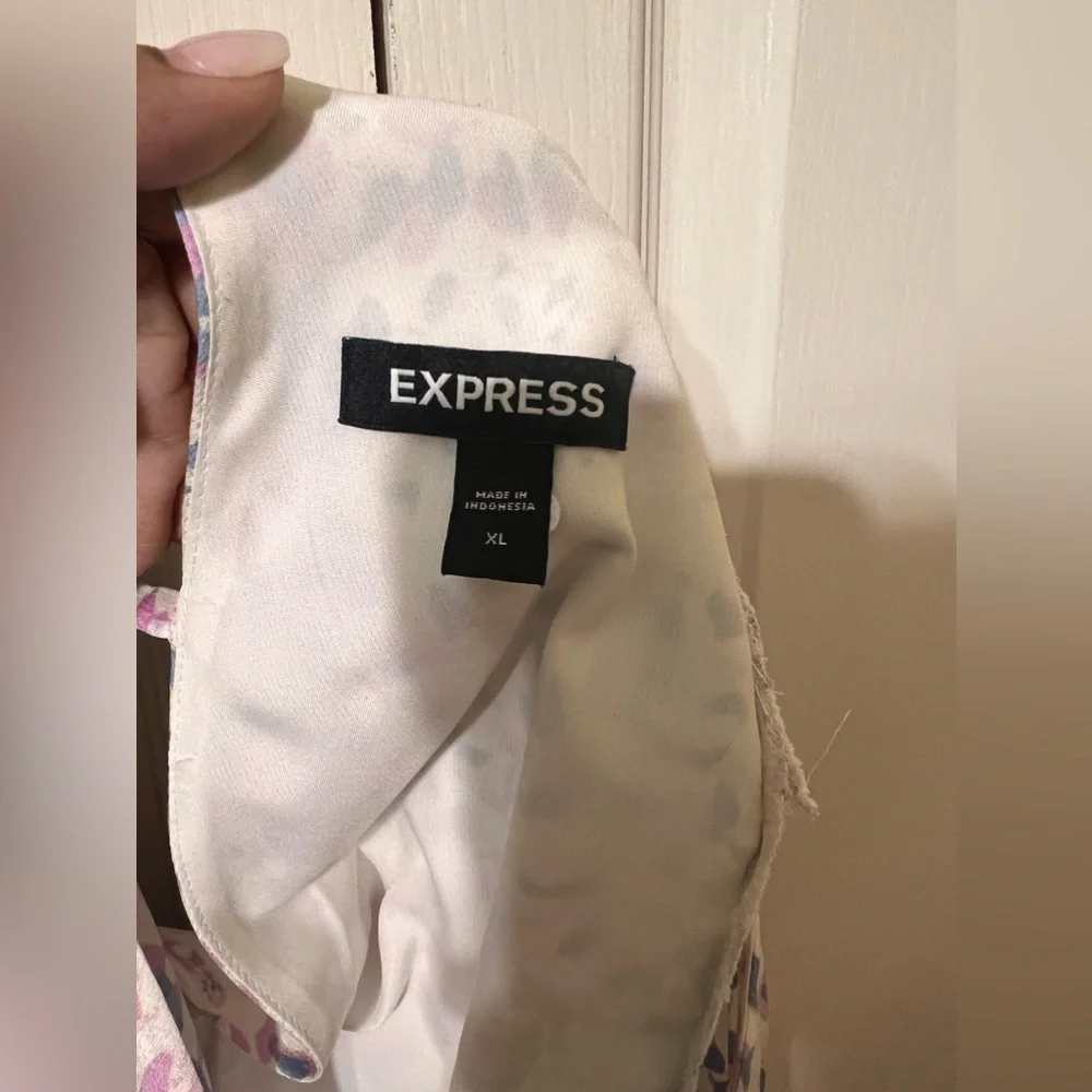 Express - Picture 4 of 6